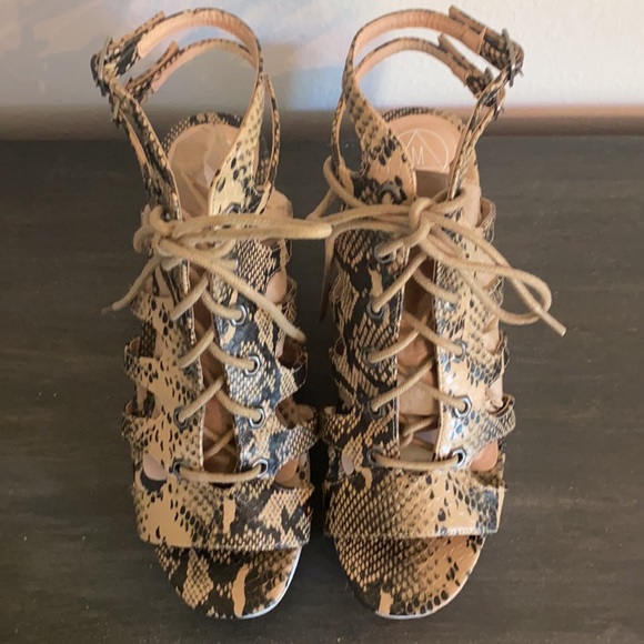 MISSGUIDED snake print lace up sandals! - Picture 5 of 7